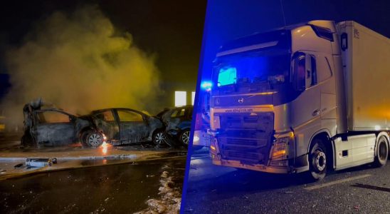 Lkw faehrt auf A1 bei Amersfoort in den zaeh fliessenden