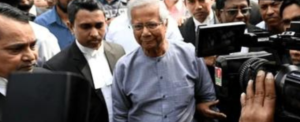 Muhammad Yunus Nobelpreistraeger Muhammad Yunus im Arbeitsrechtsfall in Bangladesch verurteilt