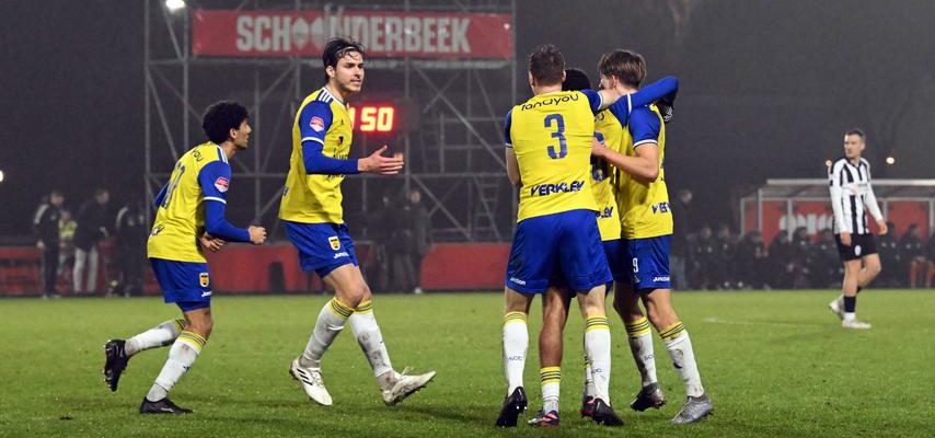 Pokalmaerchen Herkules geht zu Ende Ajax Henker verliert im Thriller gegen