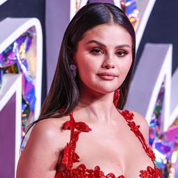 Selena Gomez macht eine Fortsetzung der Zaubererserie mit der ihr