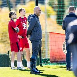 Slot reisst sich waehrend des Feyenoord Trainingslagers die Wadenmuskulatur „Ich habe