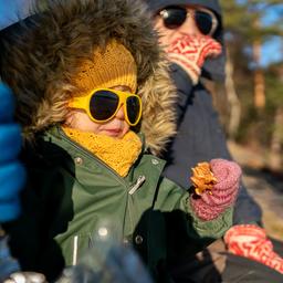 Sonnenbrillen sind an diesem Wintertag praktisch Wettervorhersage