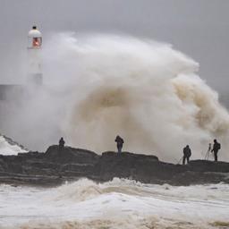 Sturm Isha sorgt im Vereinigten Koenigreich fuer erste grosse Probleme