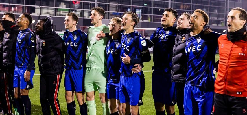 Willem II staerkt Spitzenposition im KKD ADO schlaegt De Graafschap