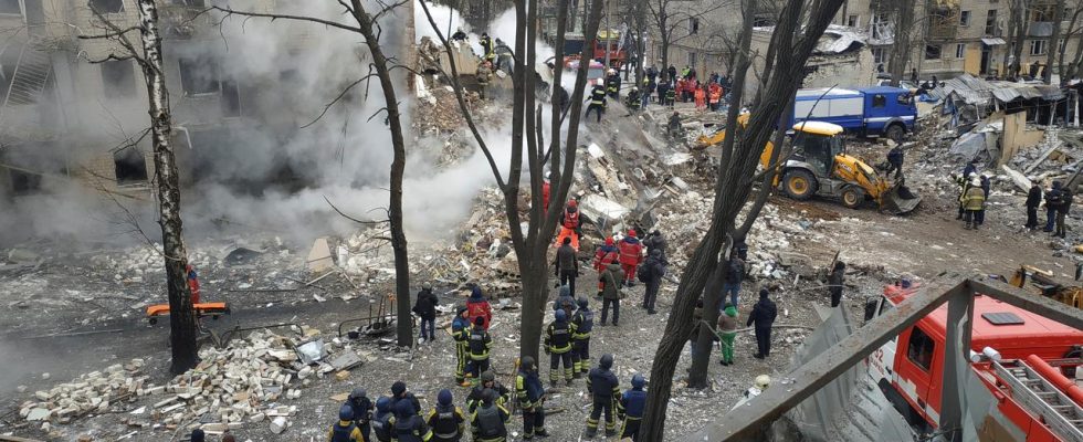 Zahl der Toten bei russischen Angriffen auf ukrainische Staedte steigt