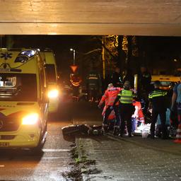 1707815369 Mann 19 starb nach Schuessen am Bahnhof Purmerend ein weiterer