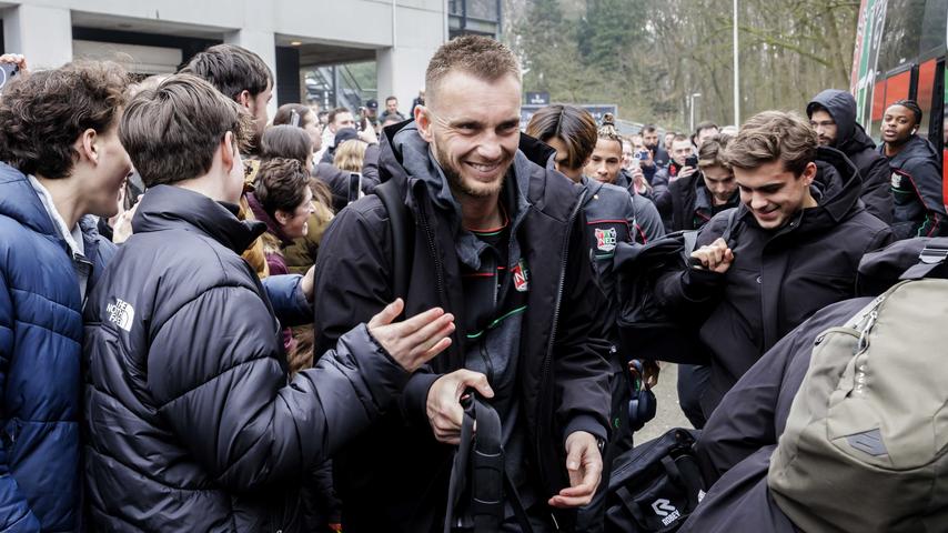 1709124068 521 NEC Fans begruessen Auswahltag nach Erreichen des Pokalfinales Fussball