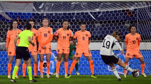 1709152785 933 Live Die niederlaendische Mannschaft hat vor der Halbzeit einen