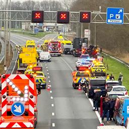 A1 bei Hoevelaken wegen toedlichem Unfall gesperrt Sperrung koennte Stunden