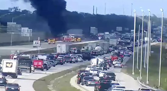 Absturz eines Kleinflugzeugs auf der Interstate 75 in Florida zwei