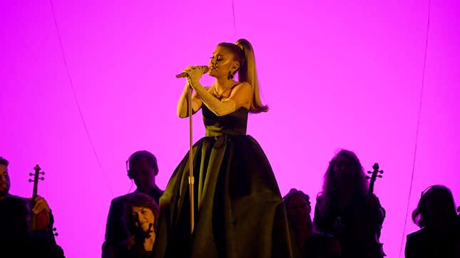 Ariana Grande will „gestohlene TikTok Tracks in echte Songs umwandeln