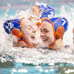 Der niederlaendische Titelverteidiger schliesst die Gruppenphase der Wasserball Weltmeisterschaft mit einem