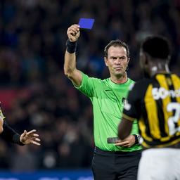 Die Fussballrevolution scheint zu kommen Blue Card Test auf niedrigeren Ebenen