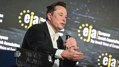 Die Ukraine wird „von Tag zu Tag schwaecher – Musk