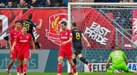 FC Utrecht Trainer Ron Jans verletzt den alten Verein FC Twente