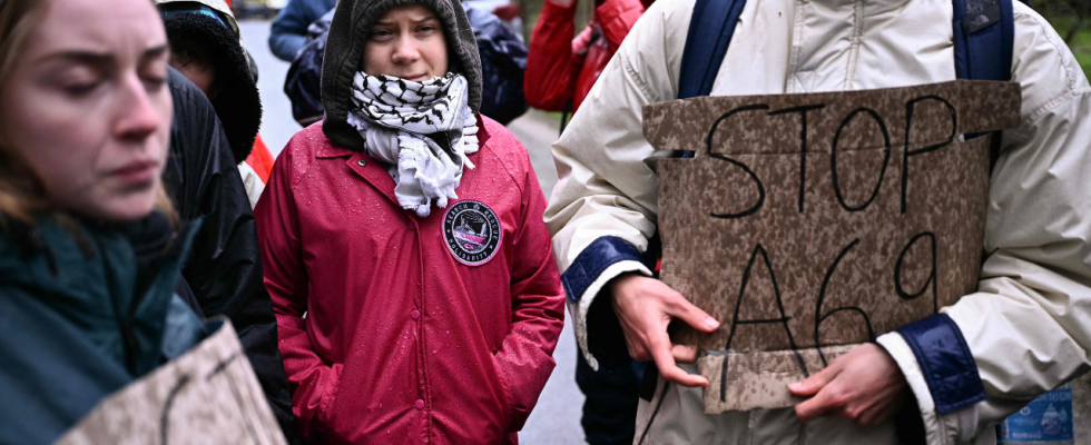 Greta Thunberg beteiligt sich an der verbotenen Anti Autobahn Demonstration in Frankreich