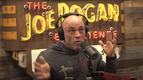 Joe Rogan erhaelt massiven neuen Podcast Vertrag – World