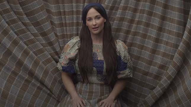 Kacey Musgraves gibt Single und Veroeffentlichungsdatum fuer Deeper Well bekannt