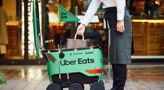 Kein Trinkgeld erforderlich Selbstfahrende Roboter werden jetzt Uber Eats Bestellungen in