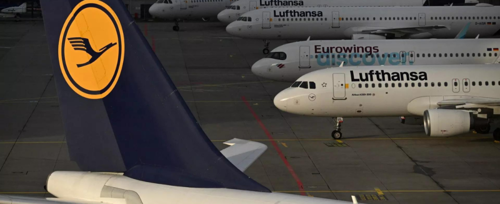 Lufthansa Streik legt deutsche Flughaefen erneut lahm