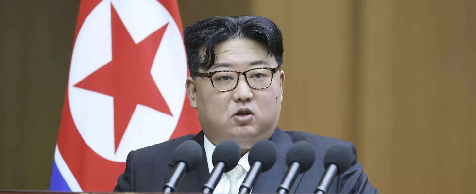 Nordkoreas Machthaber Kim Jong Un draengt auf Seemacht als „Kriegsvorbereitungen