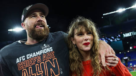 Sind Taylor Swift und Travis Kelce wirklich Psyops im Wahljahr