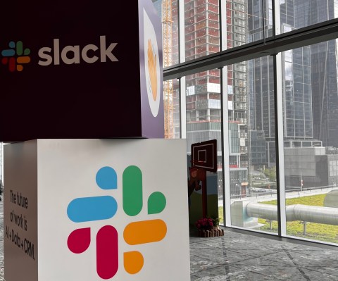 Slack erweitert die Plattform um KI gestuetzte Suche und Zusammenfassung