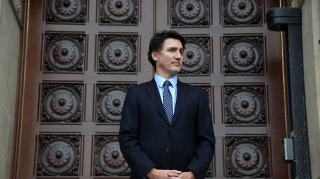 Trudeau wird beschuldigt ueber die Einladung eines Nazi Veteranen aus dem