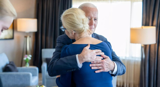 US Praesident Biden trifft Frau und Tochter des toten russischen Fuehrers