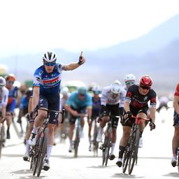 Van Uden uebernimmt die Fuehrung der AlUla Tour Teamkollege Van