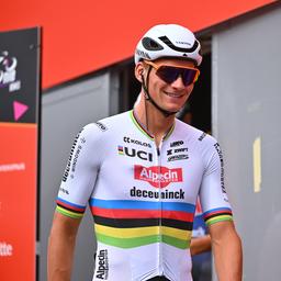 Van der Poel startet die Strassensaison in Mailand und faehrt