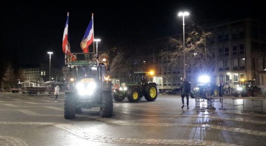 Von Suppe und Bitterballen bis hin zu Autobahnblockaden Bauern protestieren