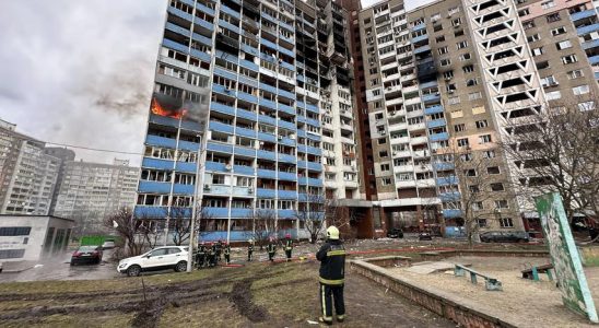 Wie Ukrainer und Reporter entscheiden ob sie in die Notunterkunft