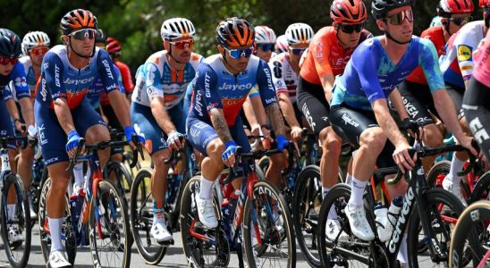 Wiebes verliert die Fuehrung bei der UAE Tour an Kopecky Jakobsen