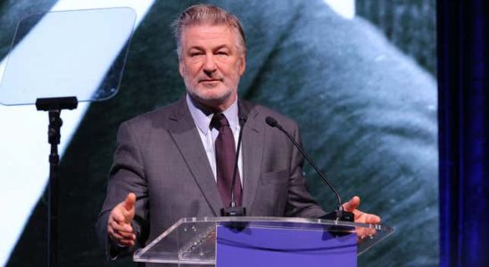 Alec Baldwin moechte dass sein Fall wegen Totschlags eingestellt wird