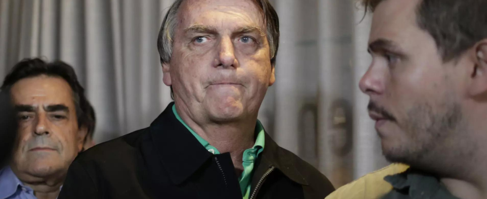 Angesichts der Untersuchung verbrachte Bolsonaro zwei Naechte in der ungarischen