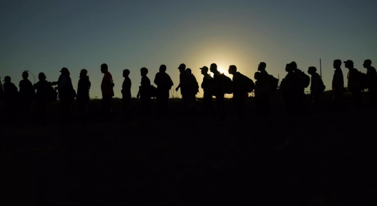 Das texanische Gesetz zur Festnahme von Migranten liegt wieder auf