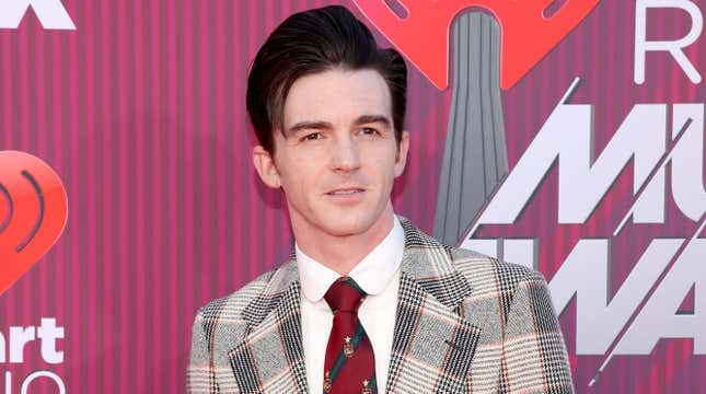 Drake Bell sagt er sei misshandelt worden und wird Details