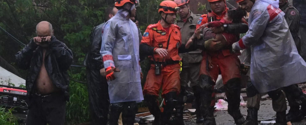 Ein Maedchen in Brasilien wurde nach 16 Stunden aus den