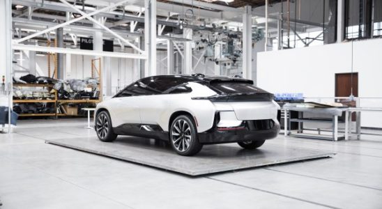 Faraday Future ueberlebt lange genug um seinen ersten Rueckruf durchzufuehren