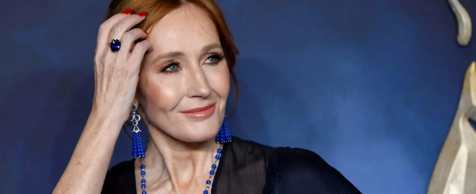 JK Rowling loest erneut Kontroversen aus indem sie behauptet dass