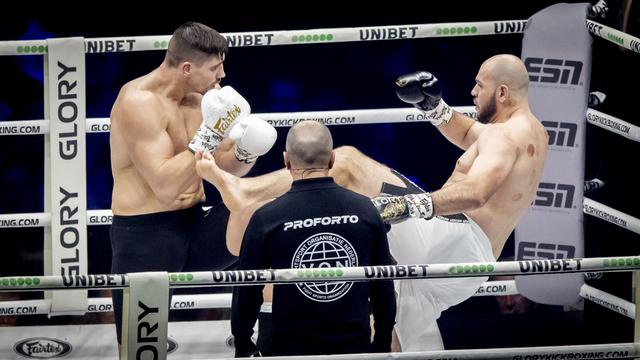 Lebe GLORY Verhoeven zaehlt bis zum Halbfinale gegen Khachab