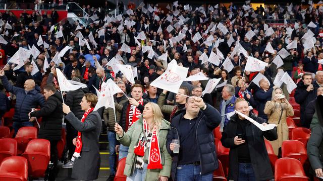 Live Europafussball Ajax startete im Achtelfinale gegen Aston Villa