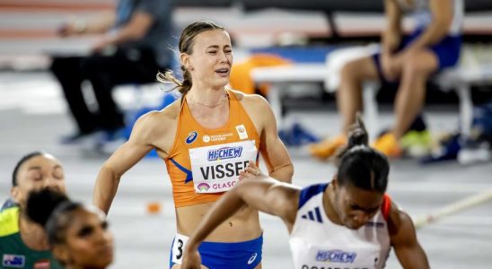 Nadine Visser meistert die erste Huerde und sieht ihre Chance