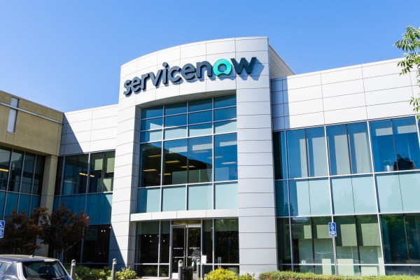 ServiceNow entwickelt KI durch eine Mischung aus Aufbau Kauf und