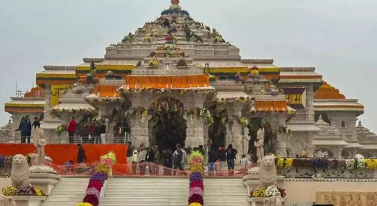 Sie koennen jetzt taeglich Ayodhya Ram Mandir Morgen Aarti live verfolgen