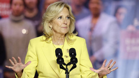 Trump „gefaehrlich fuer Frauen – Jill Biden – World