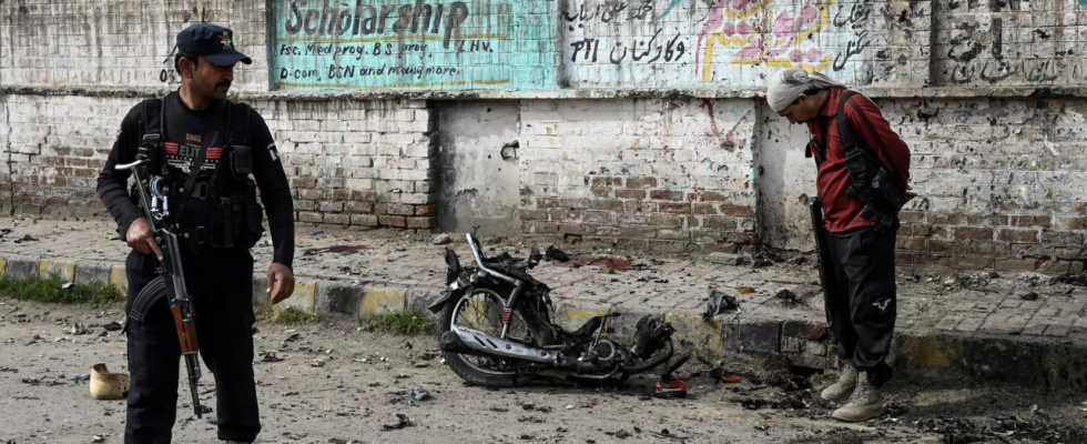 Zwei Tote bei Explosion in der Naehe des Board Bazaars