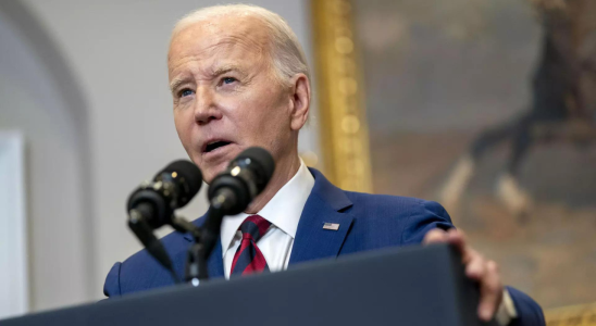 Biden begutachtet die eingestuerzte Baltimore Bruecke und trifft Familien verstorbener Arbeiter