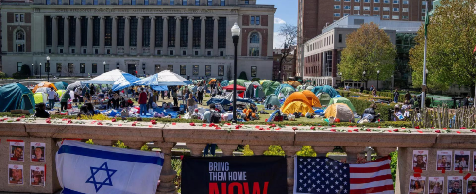 Die Columbia University verlaengert die Gespraeche mit Gaza Kriegsdemonstranten und verhindert